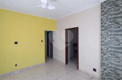 Casa com 2 quartos à venda na Rua Mongubá, Vila Carrão, São Paulo