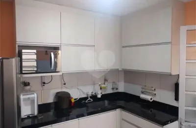 Casa com 4 quartos à venda na Rua Missão Velha, Vila IVG, São Paulo