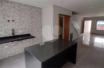 Casa com 3 quartos à venda na Rua Eponina, Vila Carrão, São Paulo