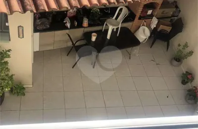 Casa com 3 quartos à venda na Rua Lutécia, Vila Carrão, São Paulo