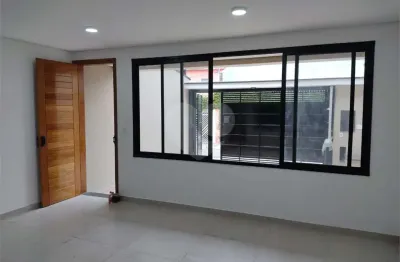 Casa com 3 quartos à venda na Rua Cruz Jobim, Vila Carrão, São Paulo