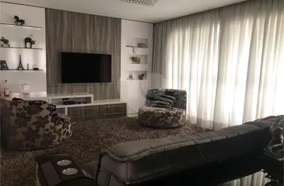 Apartamento com 4 quartos para alugar no Jardim Avelino, São Paulo 