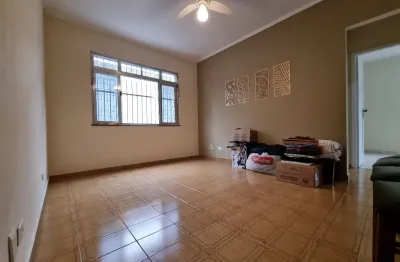2 dormitórios no embaré - apenas 10 minutos da praia - oportunidade!
