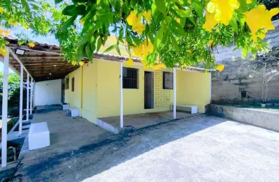 Casa 2 quartos a venda em em guarapari, no bairro perocäo, a poucos metros do mar