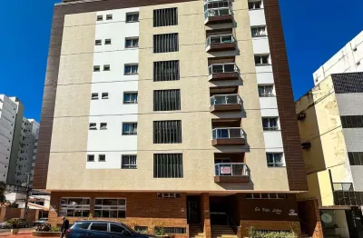 Apartameto 3 quartos a venda na praia do morro a duas quadras do mar com elevador