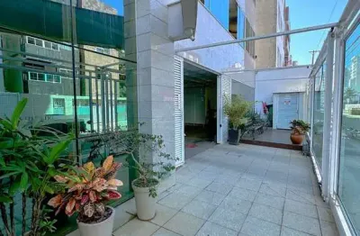 Facilidade e conforto na praia do morro: apartamento com parcelamento exclusivo
