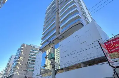 Apartamento 3 quartos, sendo duas suítes com lazer completo na cobertura, a duas quadras do mar