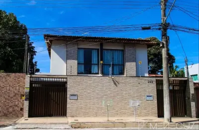 Casa à venda em guarapari, na praia do morro, composta de 5 quartos, sendo 4 suítes alto padrão de acabamento