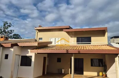 Sobrado com 3 dormitórios para alugar por R$ 3.000,00/mês - Vila Novos Horizontes - Nova Odessa/SP