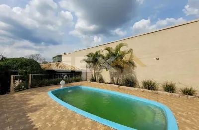 Chácara / sítio com 3 quartos à venda na Rua B, 72, Área Rural de Divinópolis, Divinópolis