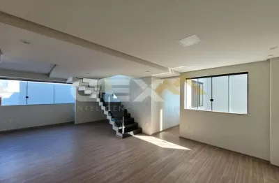 Cobertura à venda no manoel valinhas, 3 quartos, 1 suíte e 2 vagas.