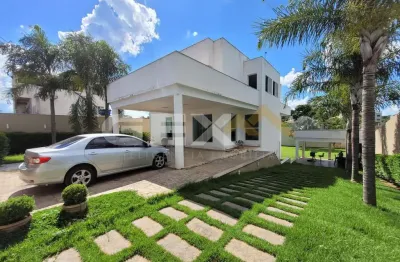Casa com 4 quartos à venda na Rua Caracas, 260, Belvedere, Divinópolis