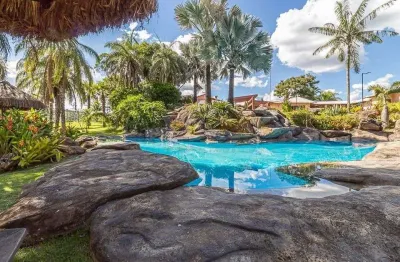 Terreno em condomínio horizontal de 800m² com toda infraestrutura