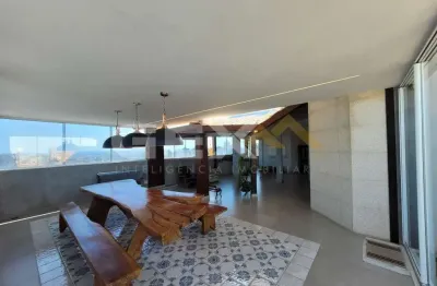 Apartamento cobertura com 02 suítes e 02 vagas livres no bairro Centro