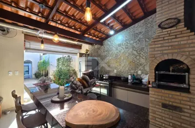 Casa com 03 quartos, 02 vagas e espaço gourmet no bairro são jose