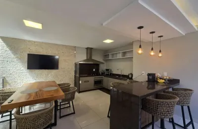 Cobertura à venda no centro, 4 quartos, 2 suítes e espaço gourmet completo.