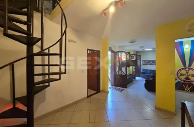 Terreno com 2 casas à venda no bairro bom pastor, compostas por 3 quartos e quin