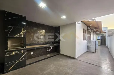 Casa à venda no interlagos, 03 quartos, 01 suíte, 02 vagas.