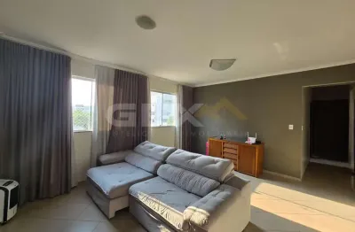 Apartamento à venda no centro, 3 quartos sendo 1 suíte.