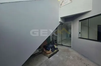 Sobrado térreo no bairro dona rosa, 2 quartos e cozinha americana.