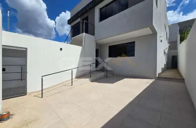 Apartamento térreo à venda no bairro santa marta, 3 quartos sendo 1 suíte com cl