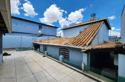 Casa de 2 pavimentos à venda no bairro serra verde, 5 quartos e 4 vagas.
