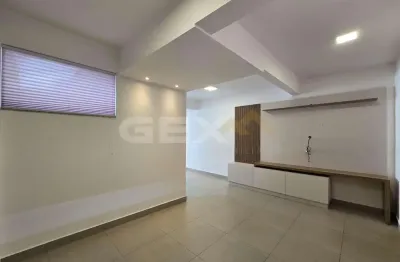Casa duplex à venda no bairro são roque, 3 quartos sendo 1 suíte com closet.