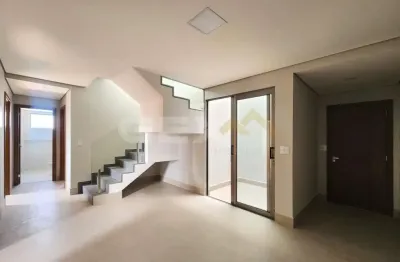 Cobertura duplex à venda no centro, 3 quartos sendo 1 suíte.