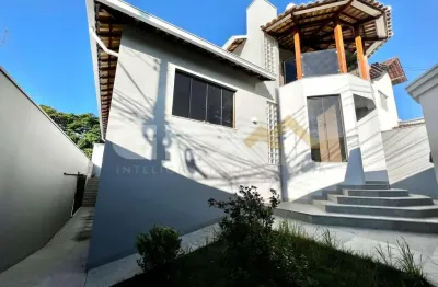 Casa com 3 quartos à venda na Rua Duque de Caxias, 1171, Planalto, Divinópolis
