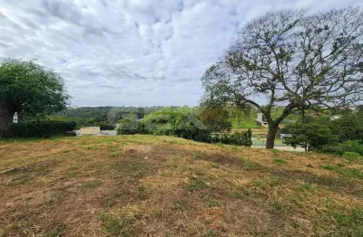 Lote à venda de 600m²  no Condomínio Ville Royalle - Divinópolis/MG