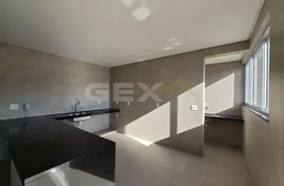 Apartamento à venda no centro, 3 quartos, 2 suítes e 3 vagas.