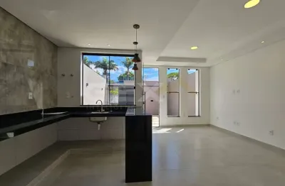 Casa à venda no bairro santa tereza, 3 quartos, 1 suíte e 2 vagas.