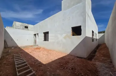 Casa à venda no bairro altaville, 3 quartos, 1 suíte e 3 vagas.