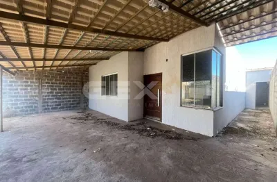 Casa à venda no bairro santa lúcia, 2 quartos, 1 suíte e 6 vagas.