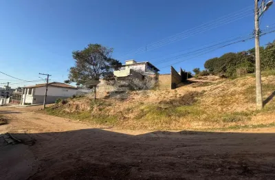 Terreno em condomínio fechado à venda na Rua Carbonita, S N, São José, Divinópolis