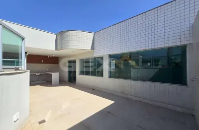 Cobertura duplex à venda no Centro, 4 quartos, 2 suítes e 3 vagas.