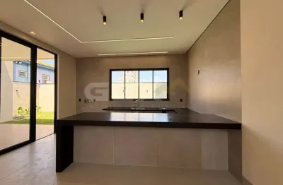 Casa à venda no bairro Liberdade, 4 quartos, 2 suítes e área gourmet com piscina