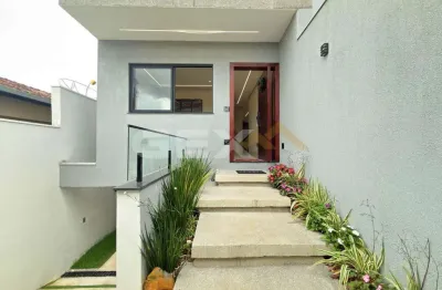 Casa à Venda com 3 Quartos no Bairro Santa Clara em Divinópolis MG.