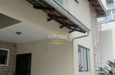 Casa com 3 quartos à venda no Centro, Joinville 