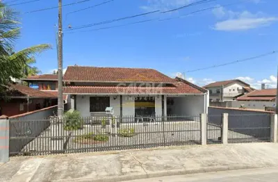 Casa com 3 quartos para alugar no Aventureiro, Joinville 