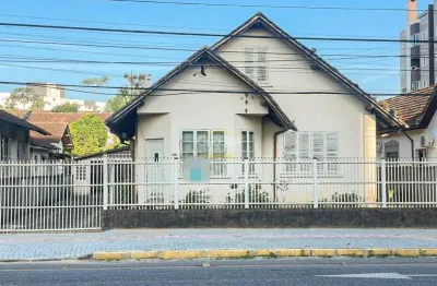 Terreno à venda no Anita Garibaldi, Joinville 