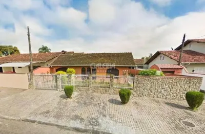 Casa à venda no Bucarein, Joinville 