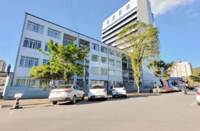 Apartamento no centro com 3 quartos para locação, 134 m²