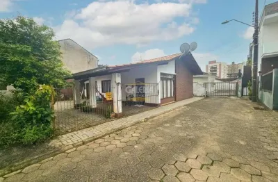 Casa com 3 quartos à venda no Bucarein, Joinville 