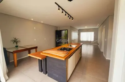 Casa com 3 quartos à venda no Iririú, Joinville 