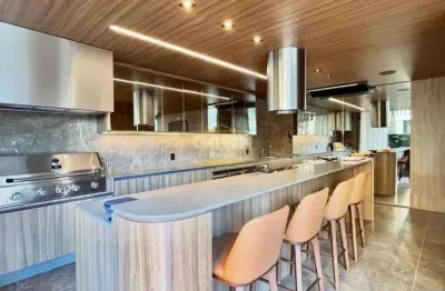 Apartamento no centro com 3 quartos para venda, 183 m²
