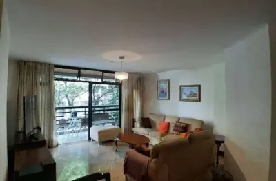Excelente apartamento na segunda quadra da rua lopes trovão no miolo de icaraí.