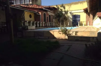 Casa para venda tem 302 metros quadrados com 5 quartos em piratininga - niterói - rj