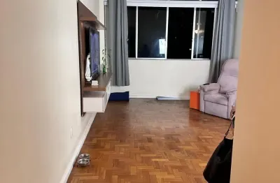 Excelente apartamento na ator paulo gustavo no miolo de icarai