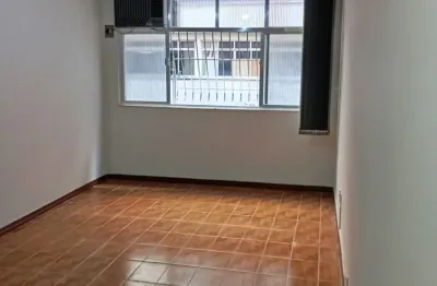 Excelente apartamento na quadra da praia de icarai em niterói